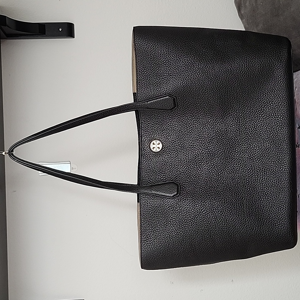 *SOLD*Tory Burch Perry Tote Black